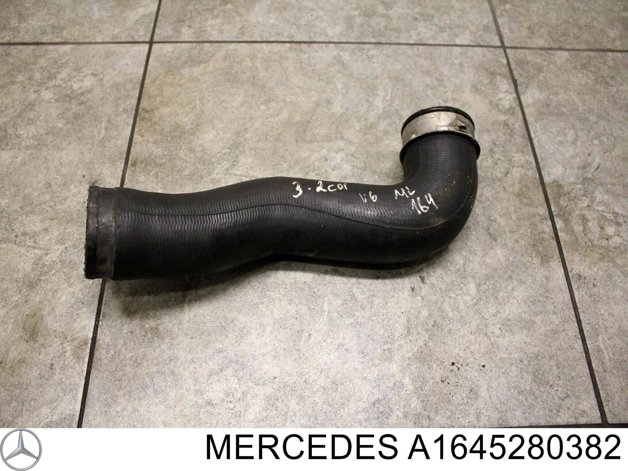 Шланг/патрубок інтеркуллера Mercedes A1645280382 ціна, від 14.65 USD