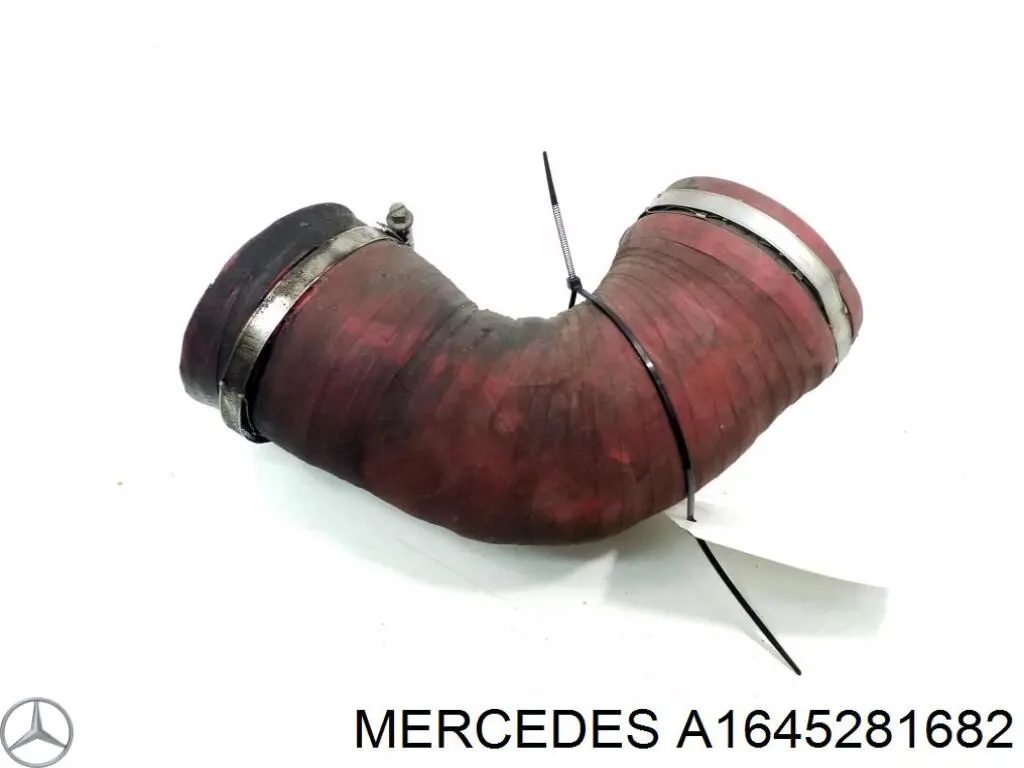 Шланг/патрубок інтеркуллера Mercedes A1645281682 ціна, від 43.45 USD
