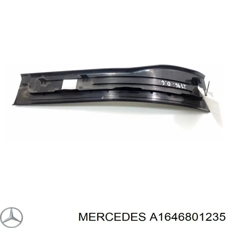 A1646801235 Mercedes Облицювання порогу внутрішнє, заднє праве