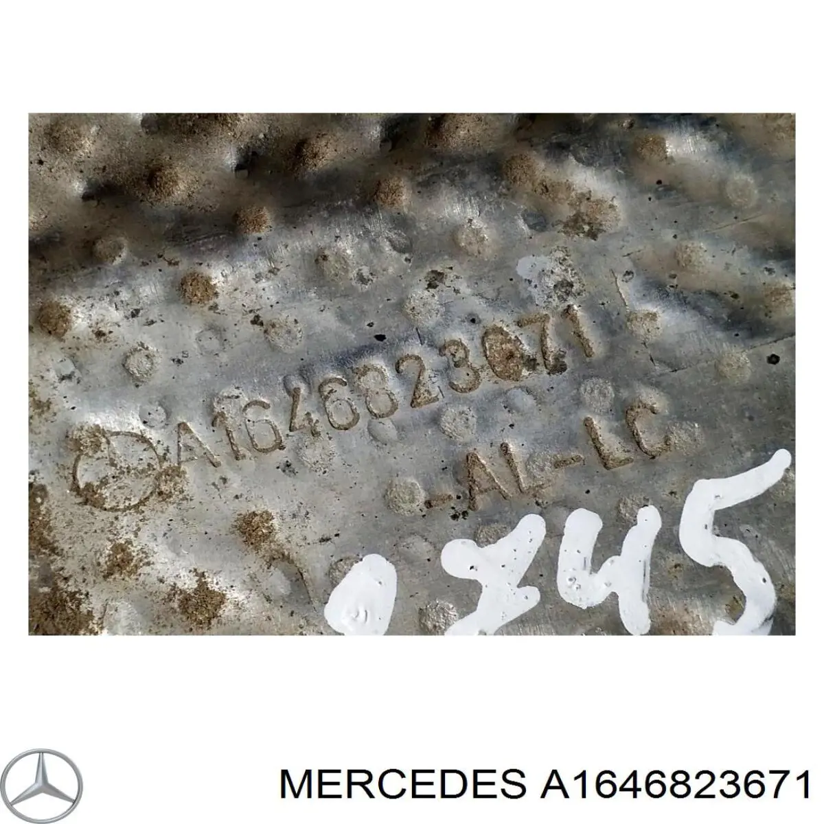Купити A1646823671 Mercedes 