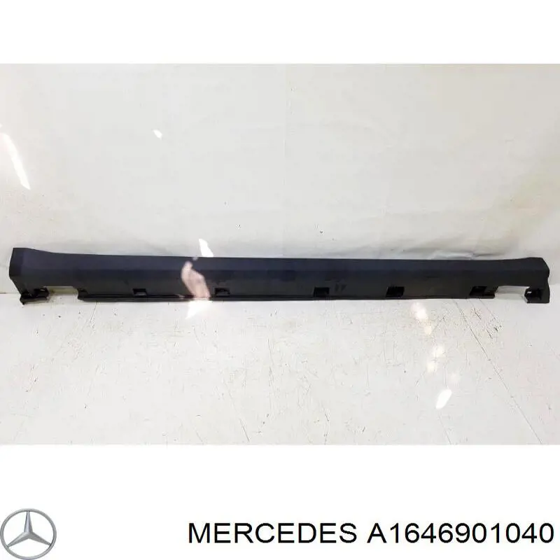 A1646901040 Mercedes Накладка зовнішня (молдинг) порога, правий