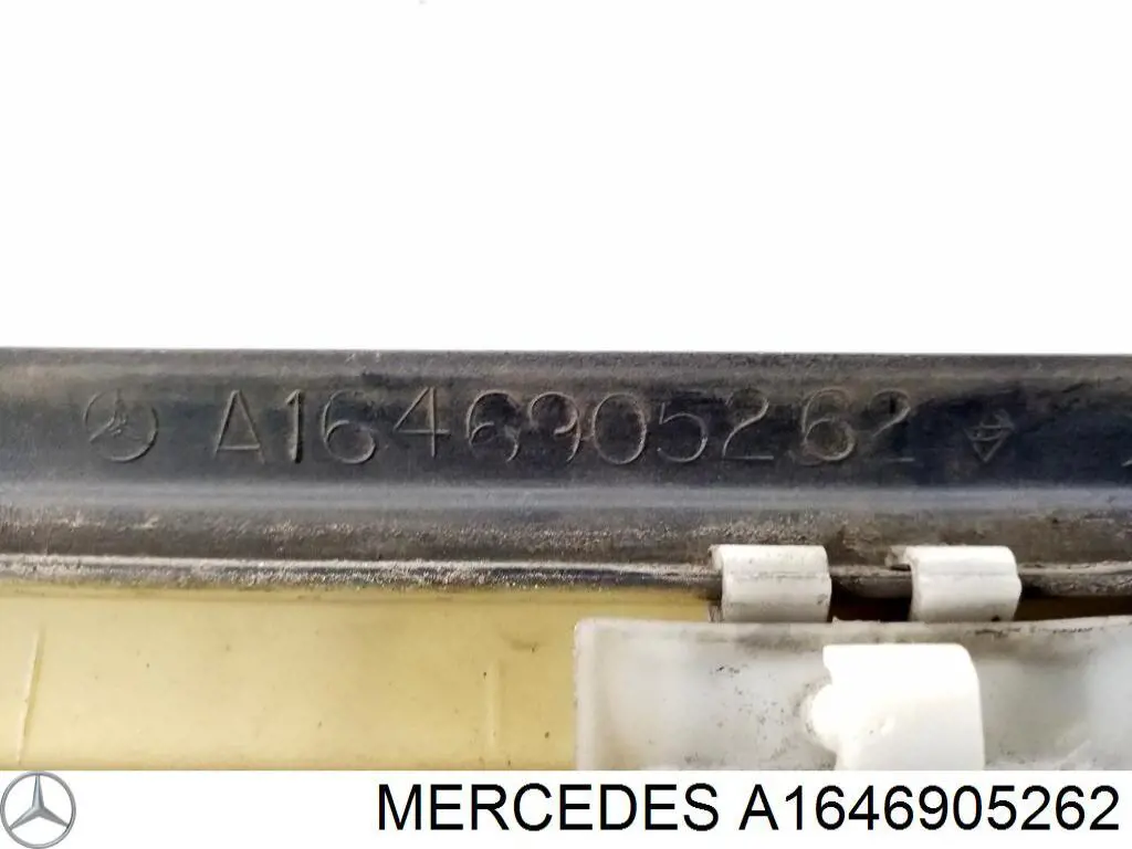 Купити A1646905262 Mercedes Кронштейн бампера переднього