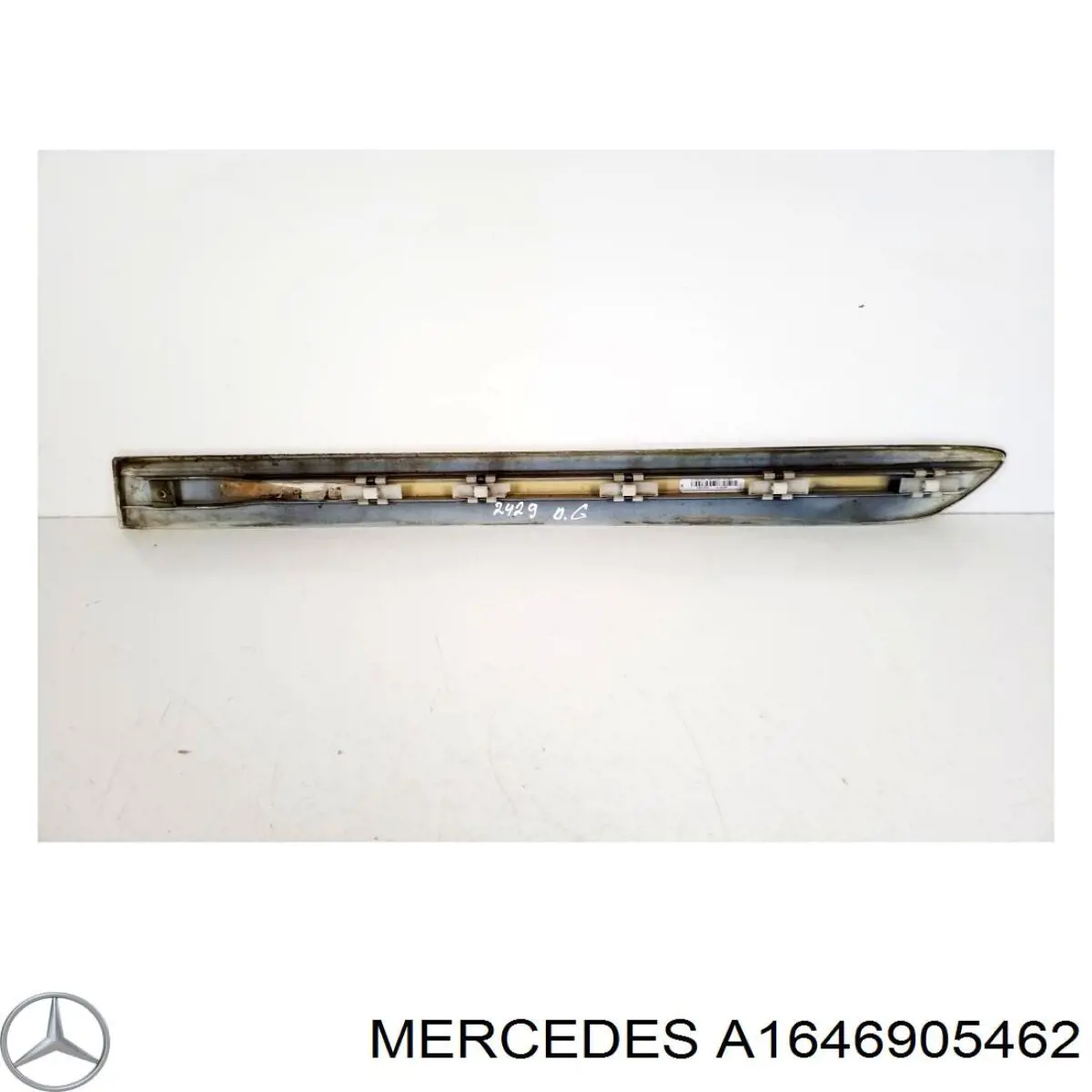 A1646905462 Mercedes Молдинг задніх правих дверей