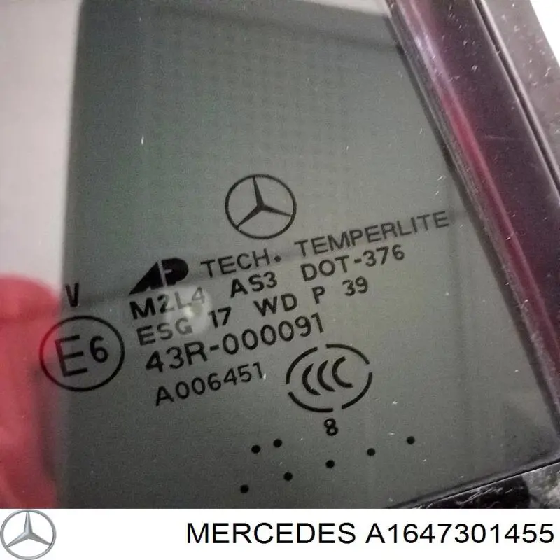 Купити A1647301455 Mercedes Кватирка двері трикутник, задня, права