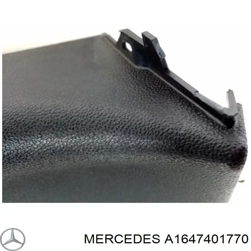 Обшивка-облицювання кришки багажника A1647401770 Mercedes