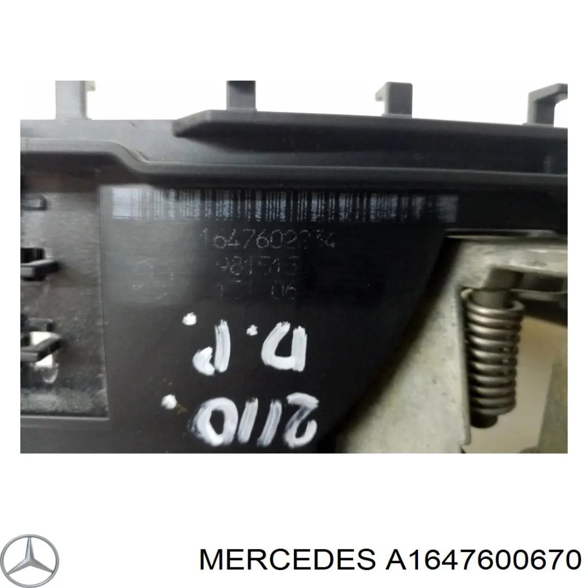 Купити A1647600670 Mercedes Ручка передньої двері зовнішня права