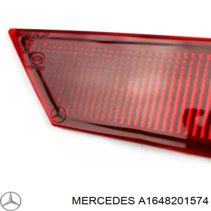 1648201574 Mercedes катафот (відбивач заднього бампера, правий)