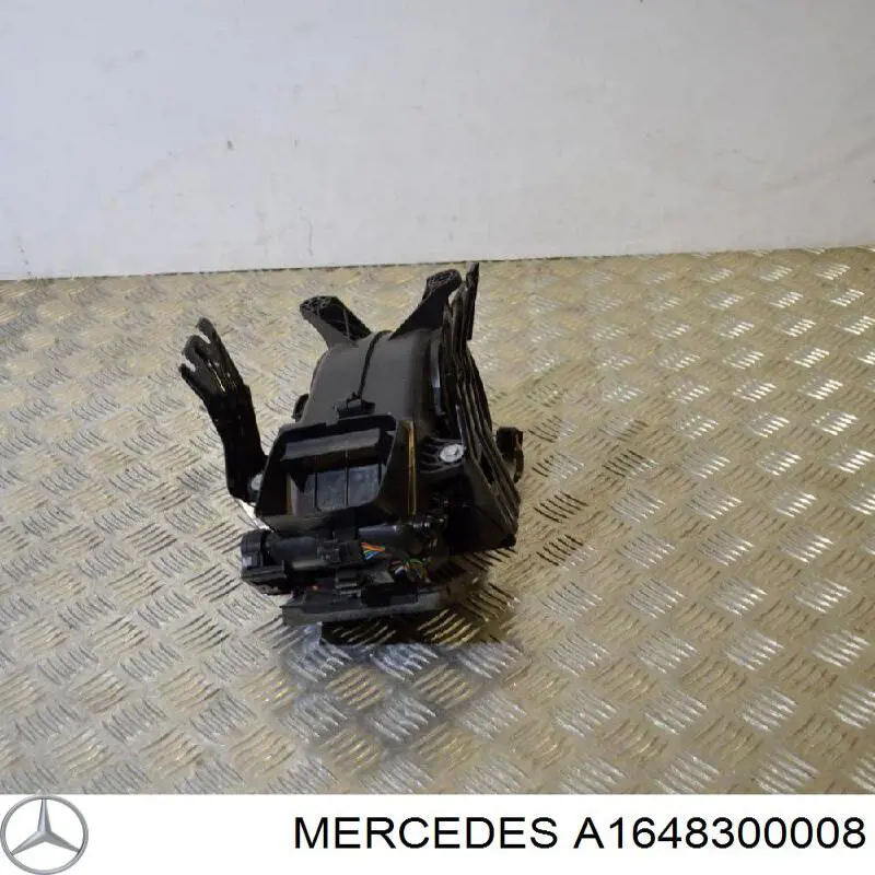 Купити A1648300008 Mercedes Двигун вентилятора пічки (опалювача салону), задній