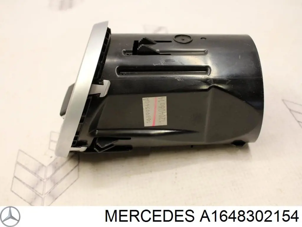 Решітка повітропровода на Mercedes ML/GLE (W164)