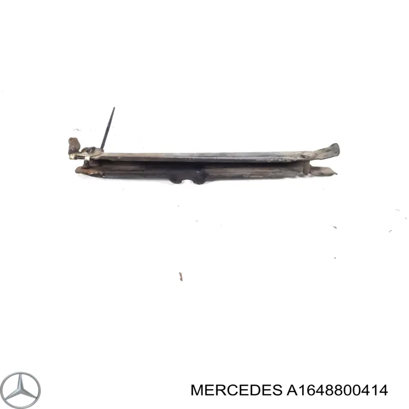 Направляюча переднього бампера, права Mercedes A1648800414 ціна, від 18.14 USD
