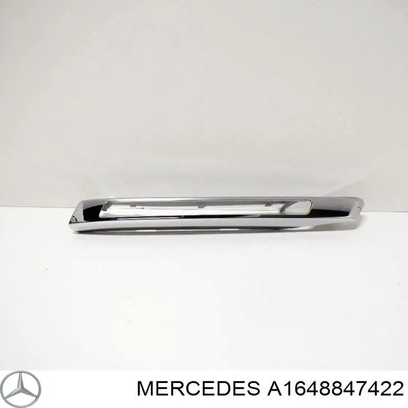 Молдинг бампера переднього, праве Mercedes A1648847422 ціна, від 87.76 USD