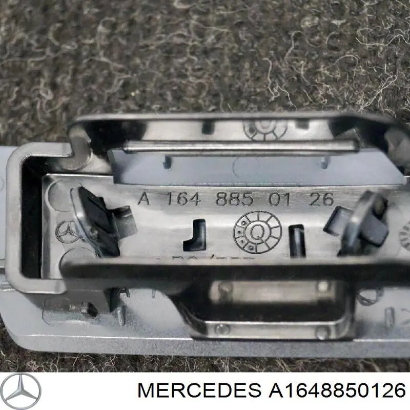 A16488501269999 Mercedes накладка форсунки омивача фари передньої