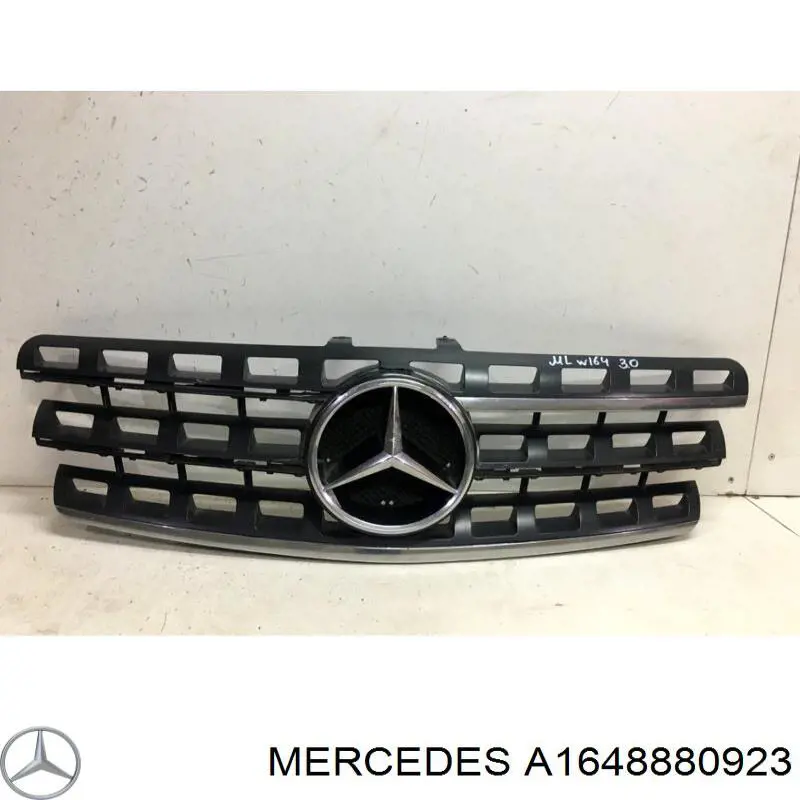 Облицювання радіатора Mercedes A1648880923 ціна, від 185.45 USD
