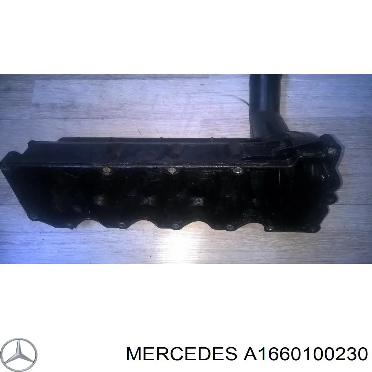 A1660100230 Mercedes кришка клапанна