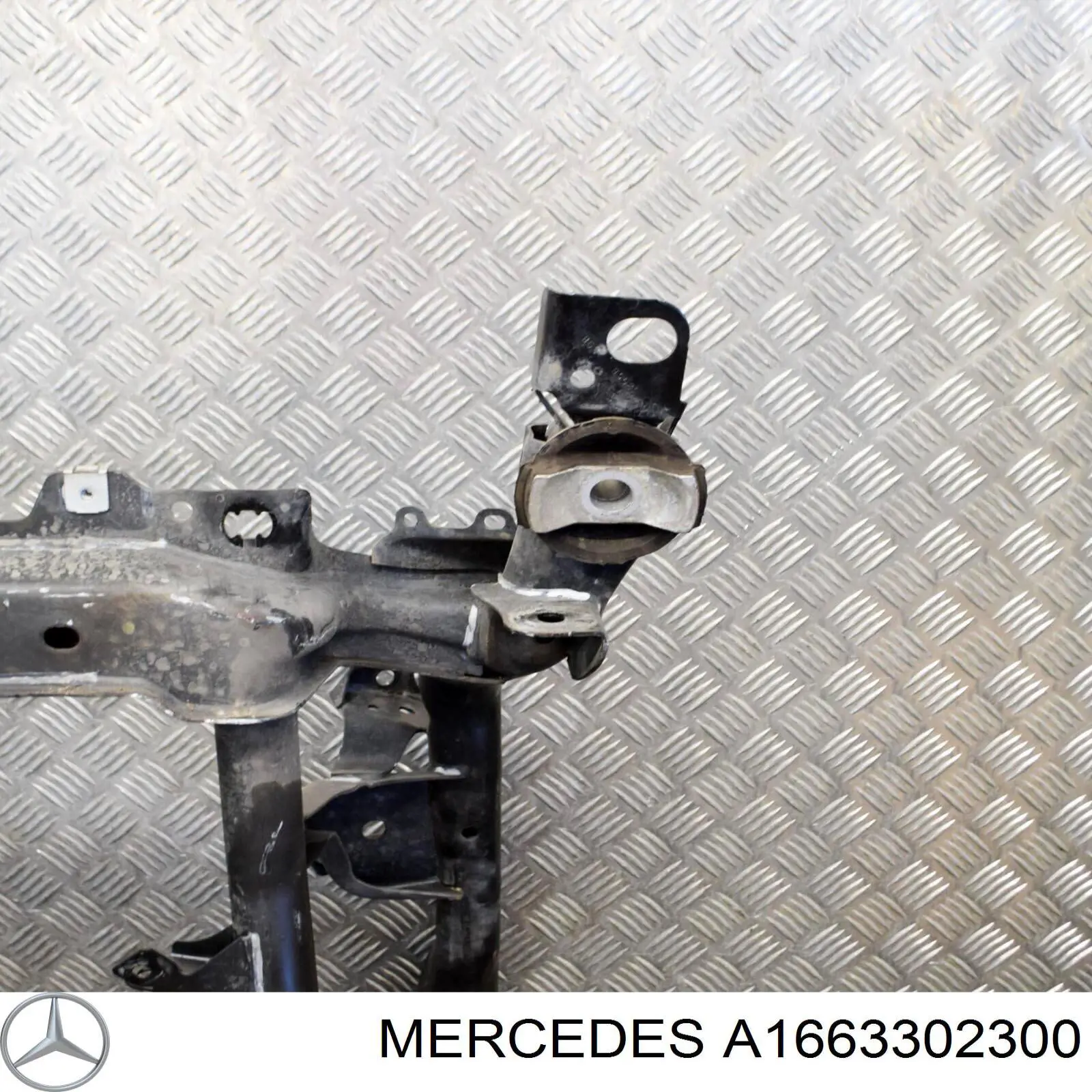Підрамник передньої підвіски Mercedes A1663302300 ціна, від 658.77 USD