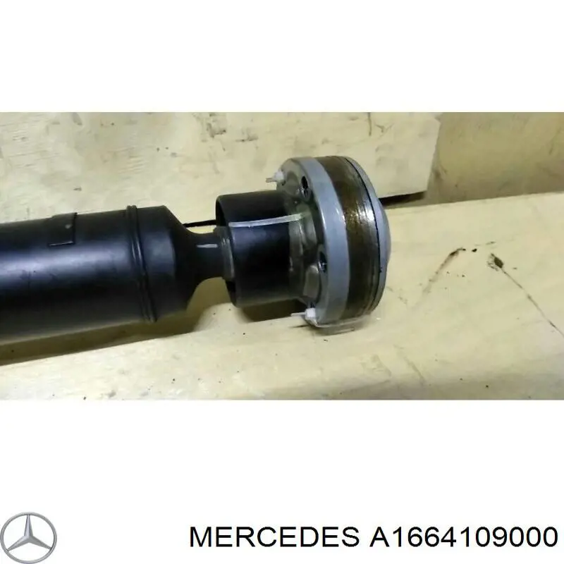 Кардан передній A166410290180 Mercedes