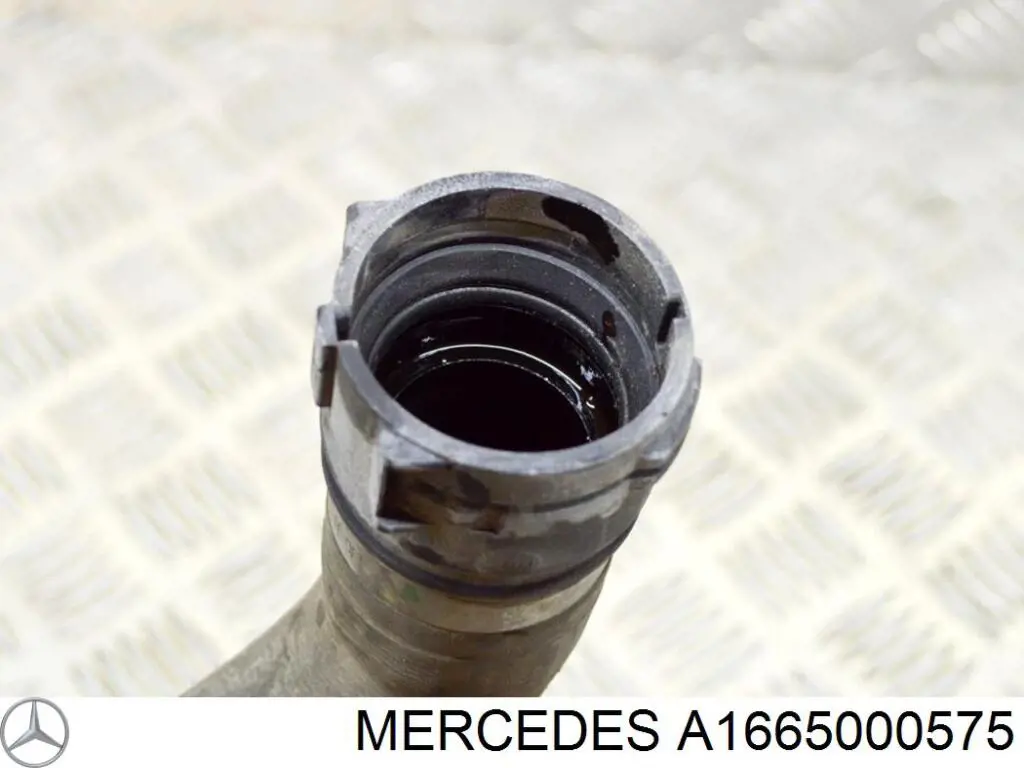 Купити A1665000575 Mercedes Шланг/патрубок радіатора охолодження, нижній