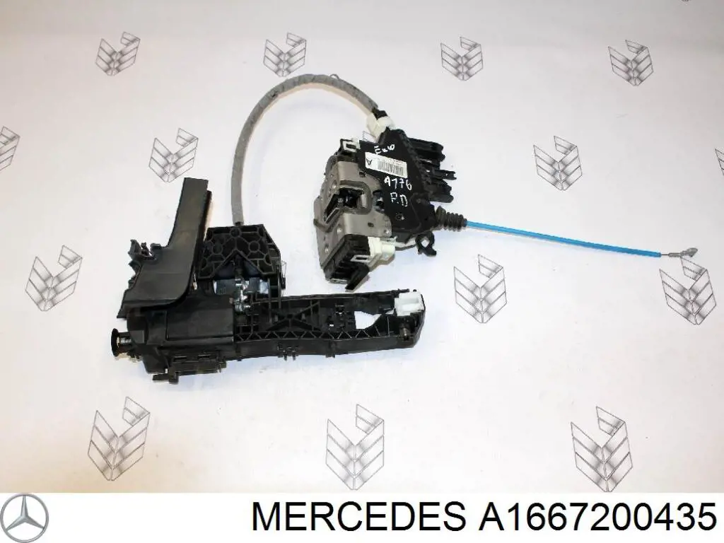 Купити A1667200435 Mercedes Замок дверки правої передньої