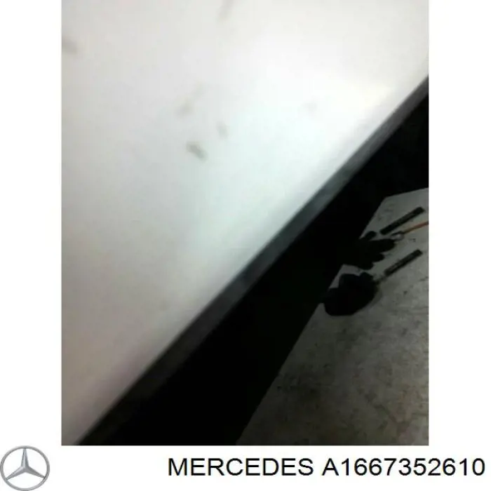 A1667352610 Mercedes Скло задньої двері правої