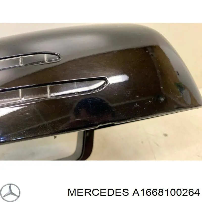 Накладка дзеркала заднього виду, права A1668100264 Mercedes