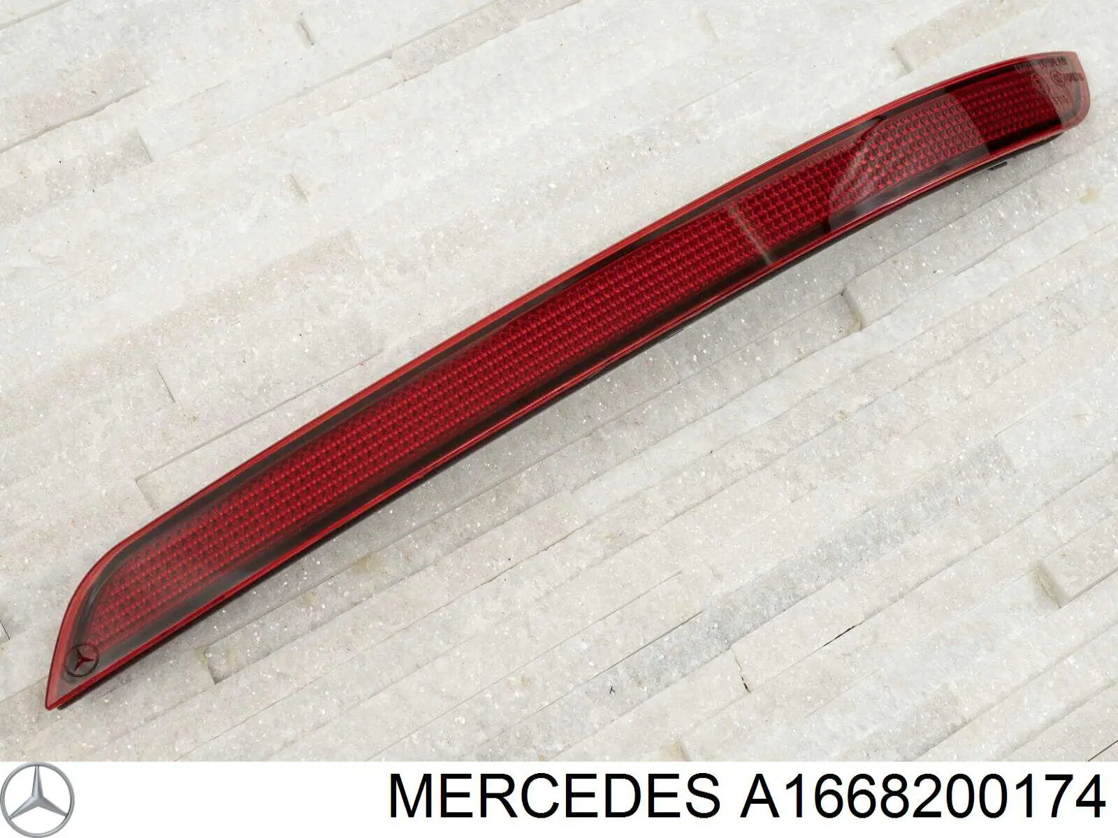 ZBZ1610R Signeda Правий катафот бампера