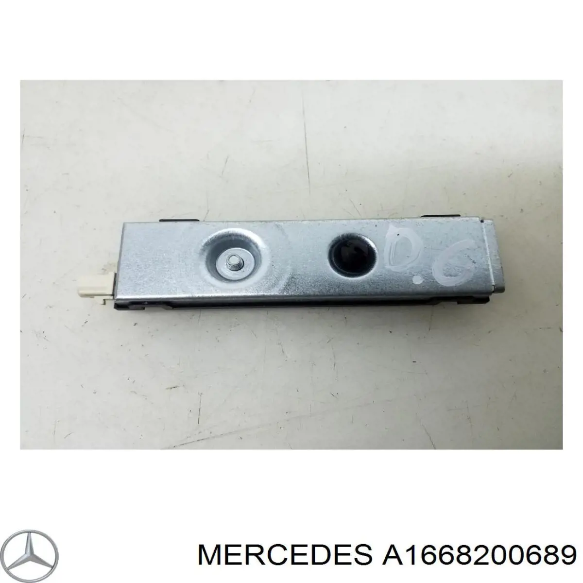 A1668200689 Mercedes 
