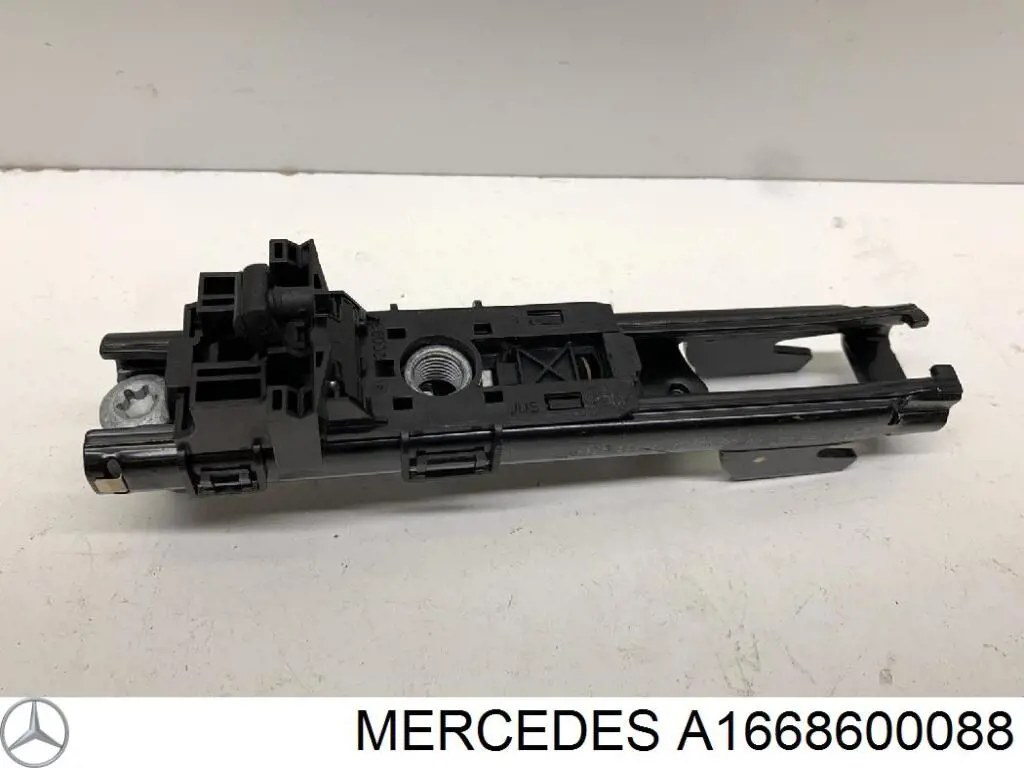 Регулятор висоти ременя безпеки передній лівий Mercedes A1668600088 ціна, від 24.01 USD