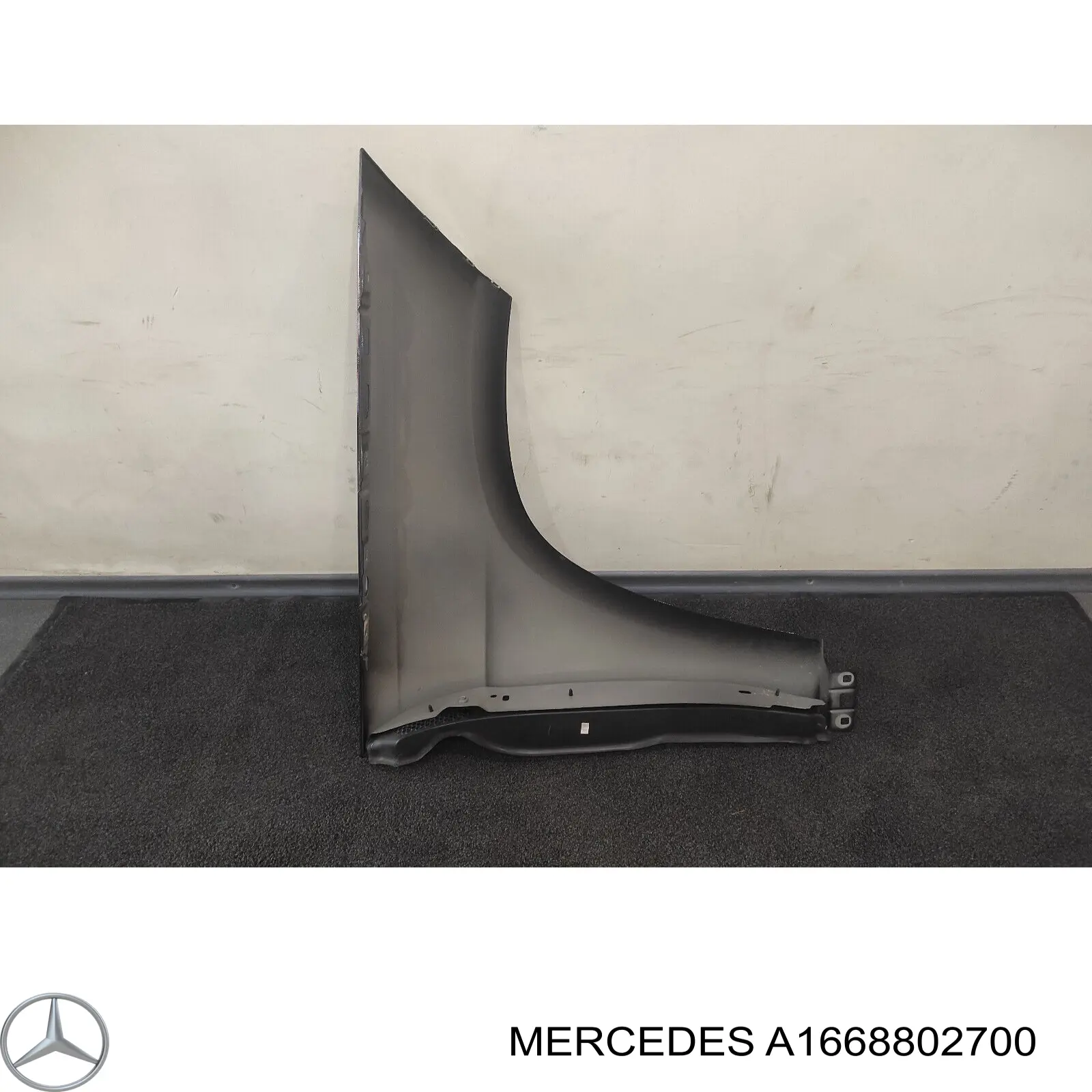 Купити A1668802700 Mercedes Крило переднє ліве