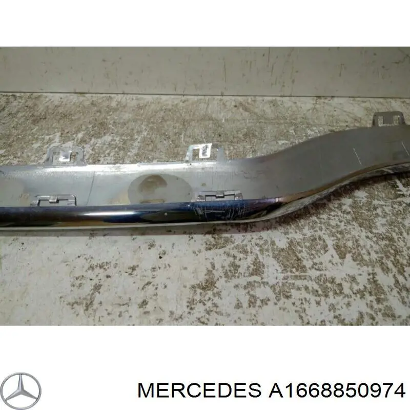 Молдинг заднього бампера на Mercedes GL-Class (X166)