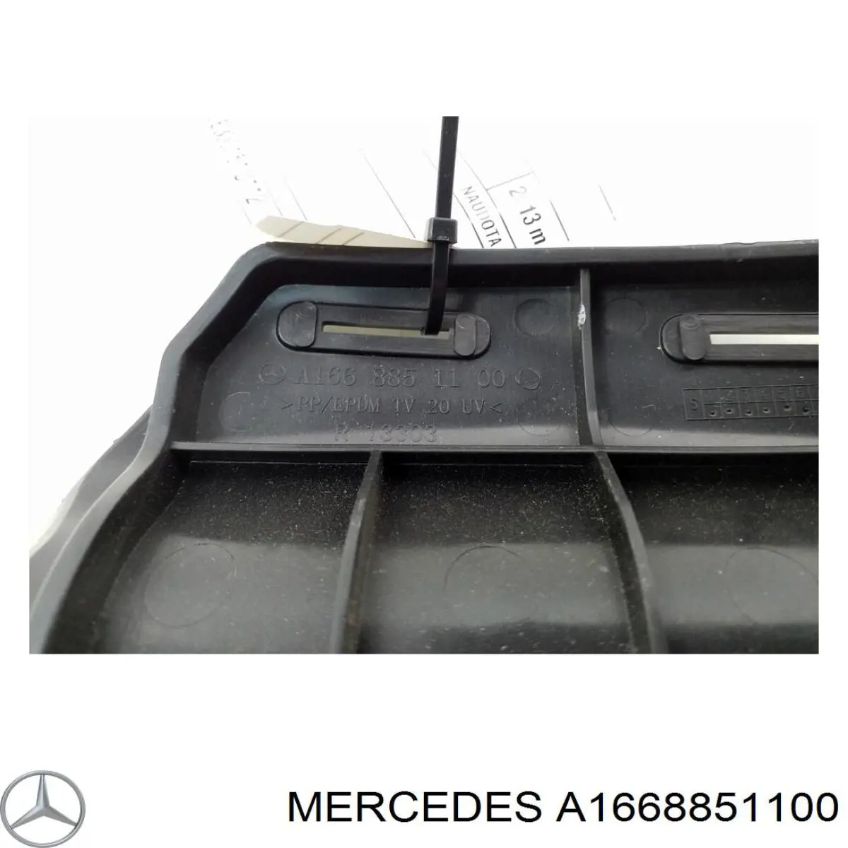 A1668851100 Mercedes Кронштейн бампера заднього, правий