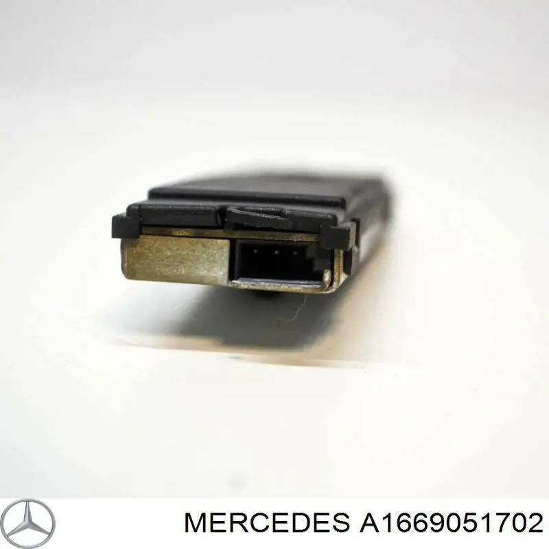 Підсилювач сигналу антени Mercedes A1669051702 ціна, від 5.62 USD