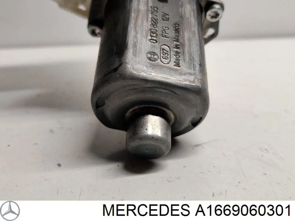Двигун склопідіймача двері передньої, правої Mercedes A1669060301 ціна, від 11.00 USD