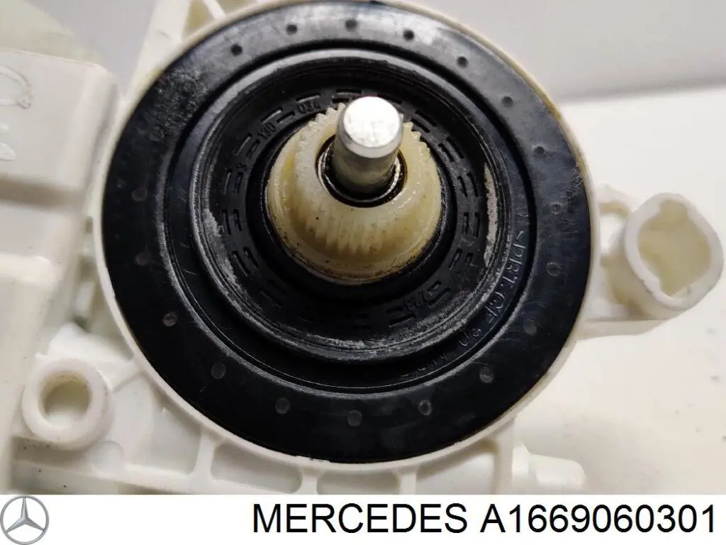Двигун склопідіймача двері передньої, правої A1669060301 Mercedes