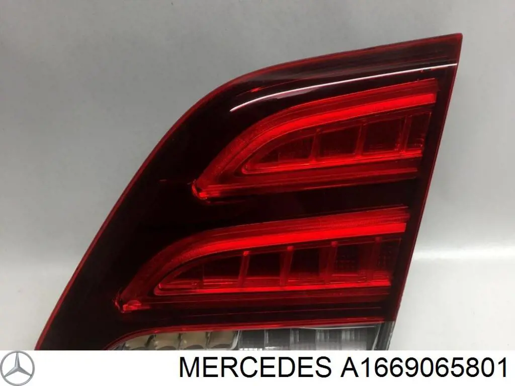 A1669065801 Mercedes Ліхтар задній правий
