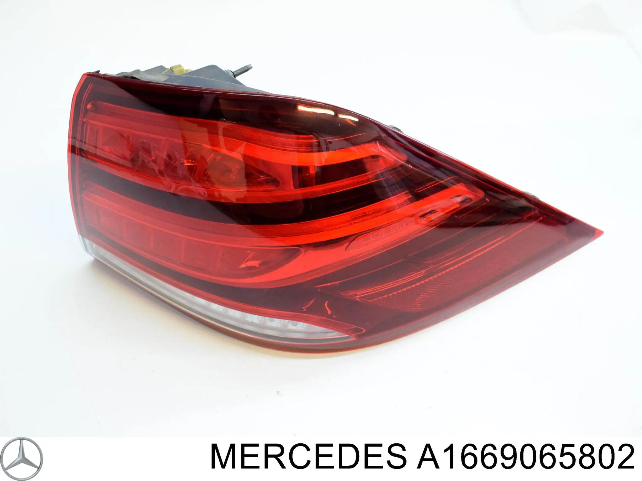 Купити A1669065802 Mercedes 