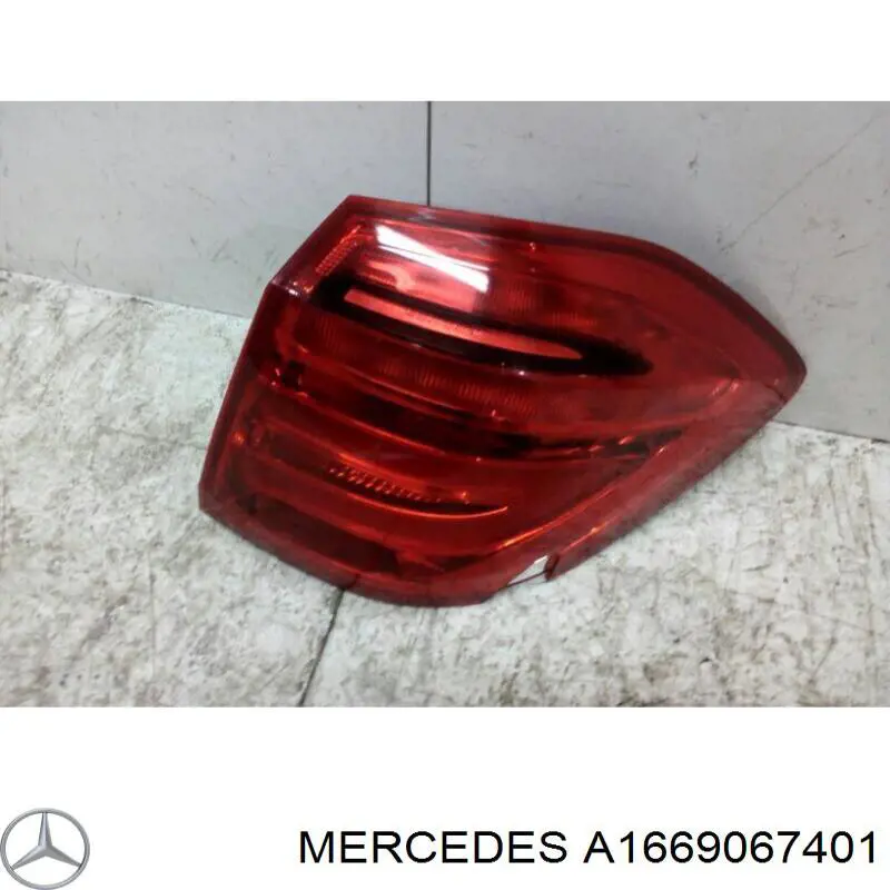 Задній правий зовнішній ліхтар Mercedes A1669067401 ціна, від 252.74 USD