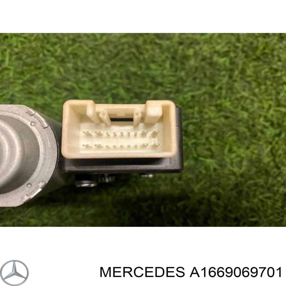 A1669069701 Mercedes 