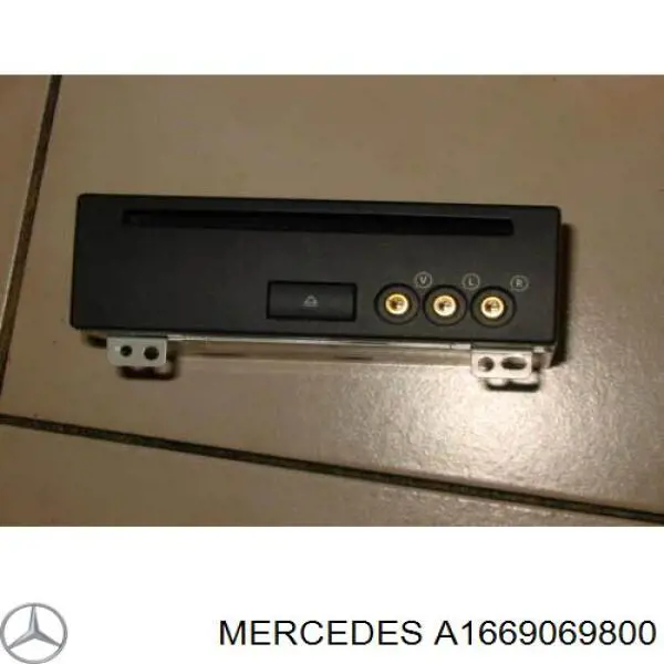Магнітола (радіо AM/FM) Mercedes A1669069800 ціна, від 160.69 USD