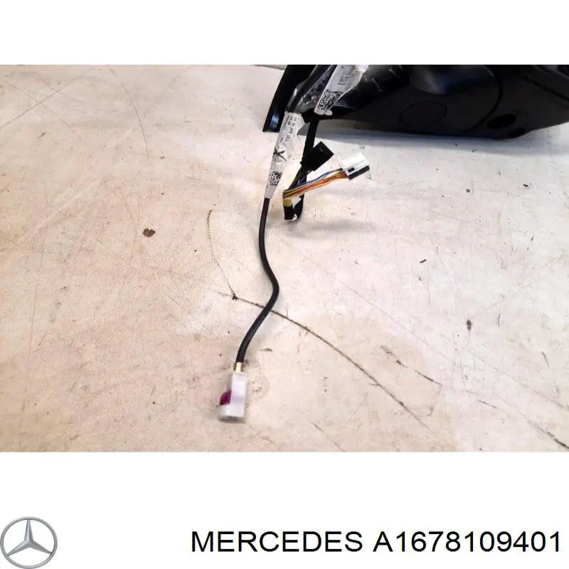 A1678109401 Mercedes Корпус дзеркала заднього виду, правий