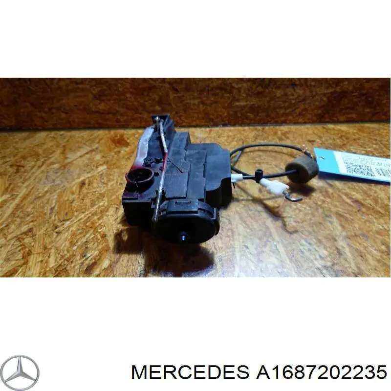 Замок передніх пасажирських дверей Mercedes A1687202235 ціна, від 14.11 USD