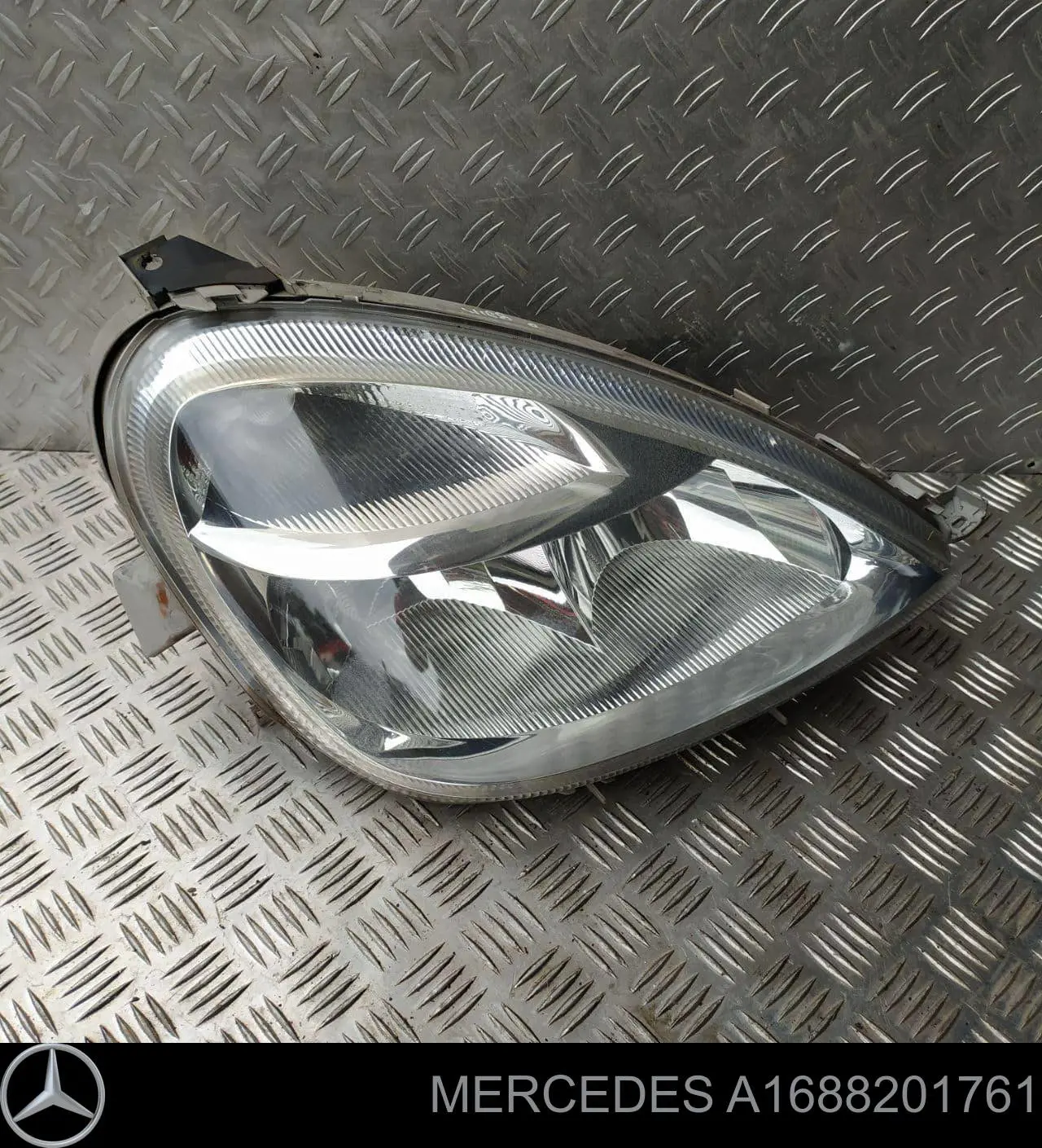 Купити A1688201761 Mercedes Основна фара в зборі ліва