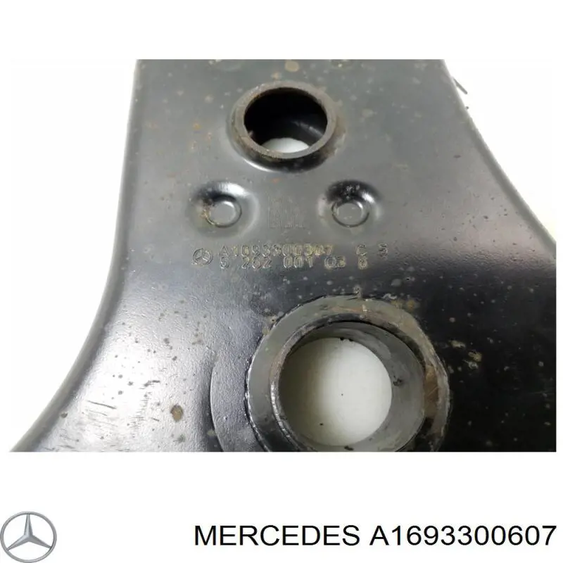 Купити A1693300607 Mercedes Важіль передньої підвіски нижній, правий