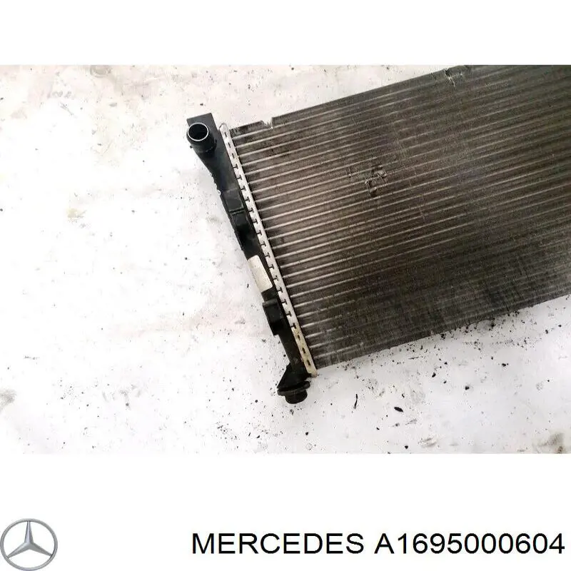 Купити A1695000604 Mercedes Радіатор двигуна
