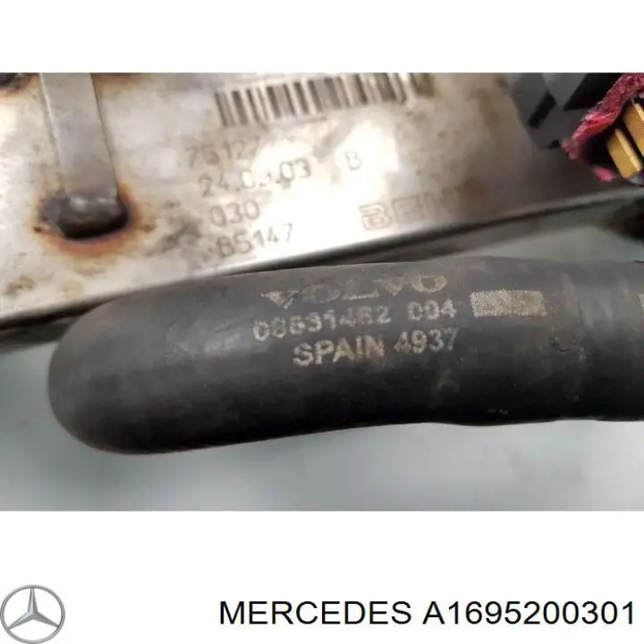 Шланг/патрубок интеркуллера A1695200301 Mercedes