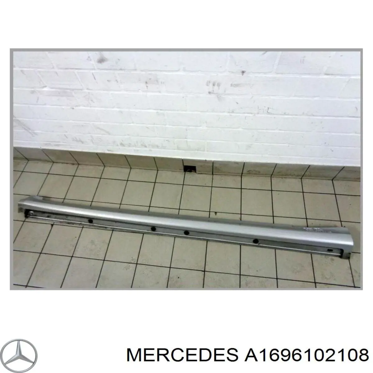 Купити A1696102108 Mercedes 