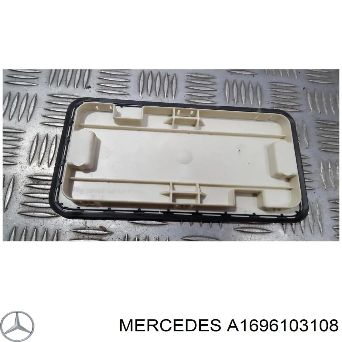 Захист днища, лівий Mercedes A1696103108 ціна, від 4.20 USD