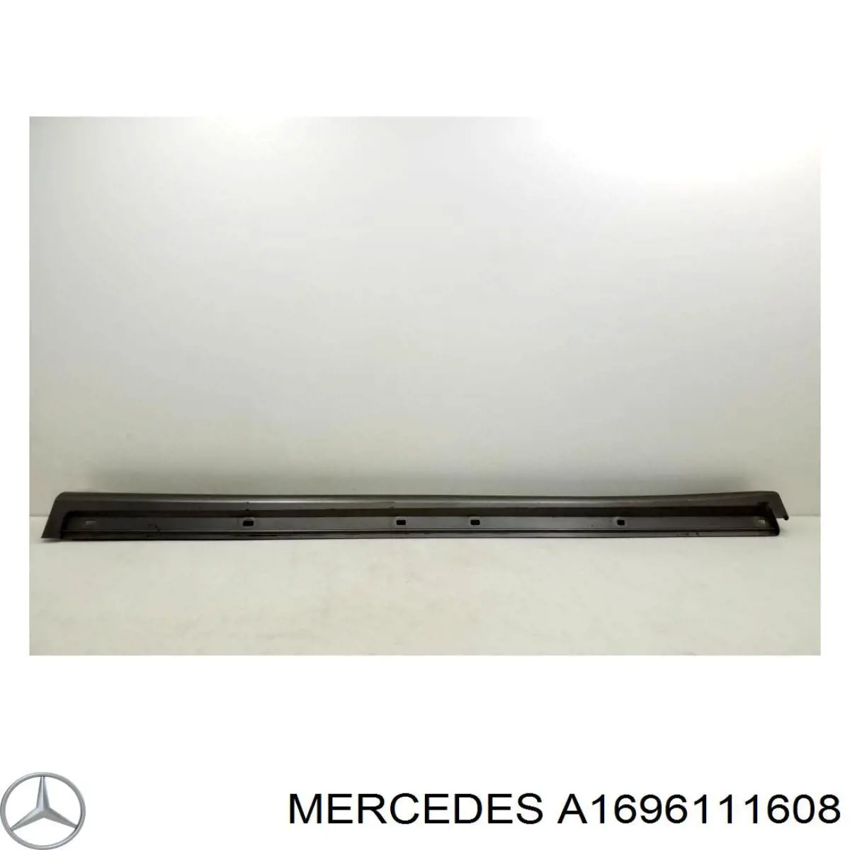 A1696111608 Mercedes Накладка зовнішня (молдинг) порога, правий