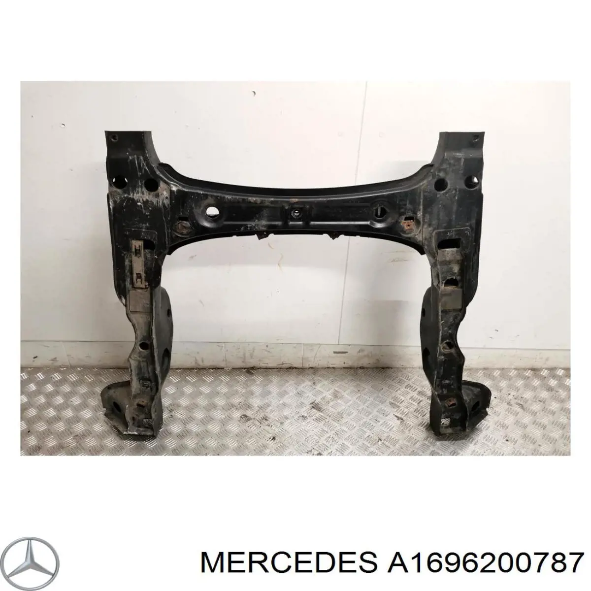 Підрамник передньої підвіски Mercedes A1696200787 ціна, від 197.52 USD