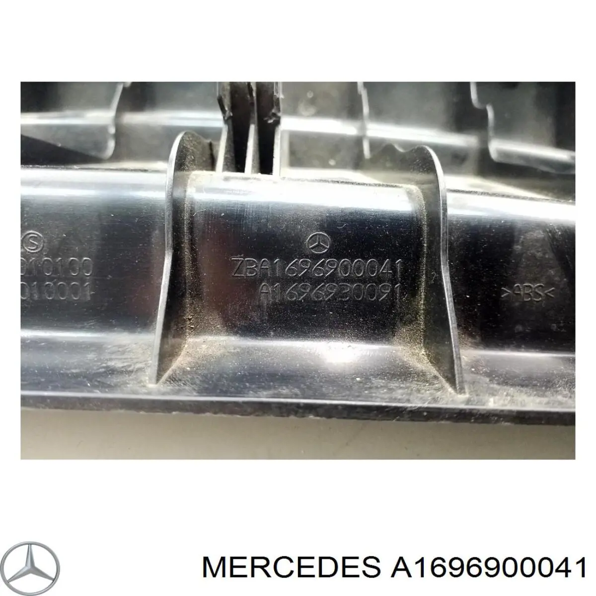 Купити A1696900041 Mercedes 