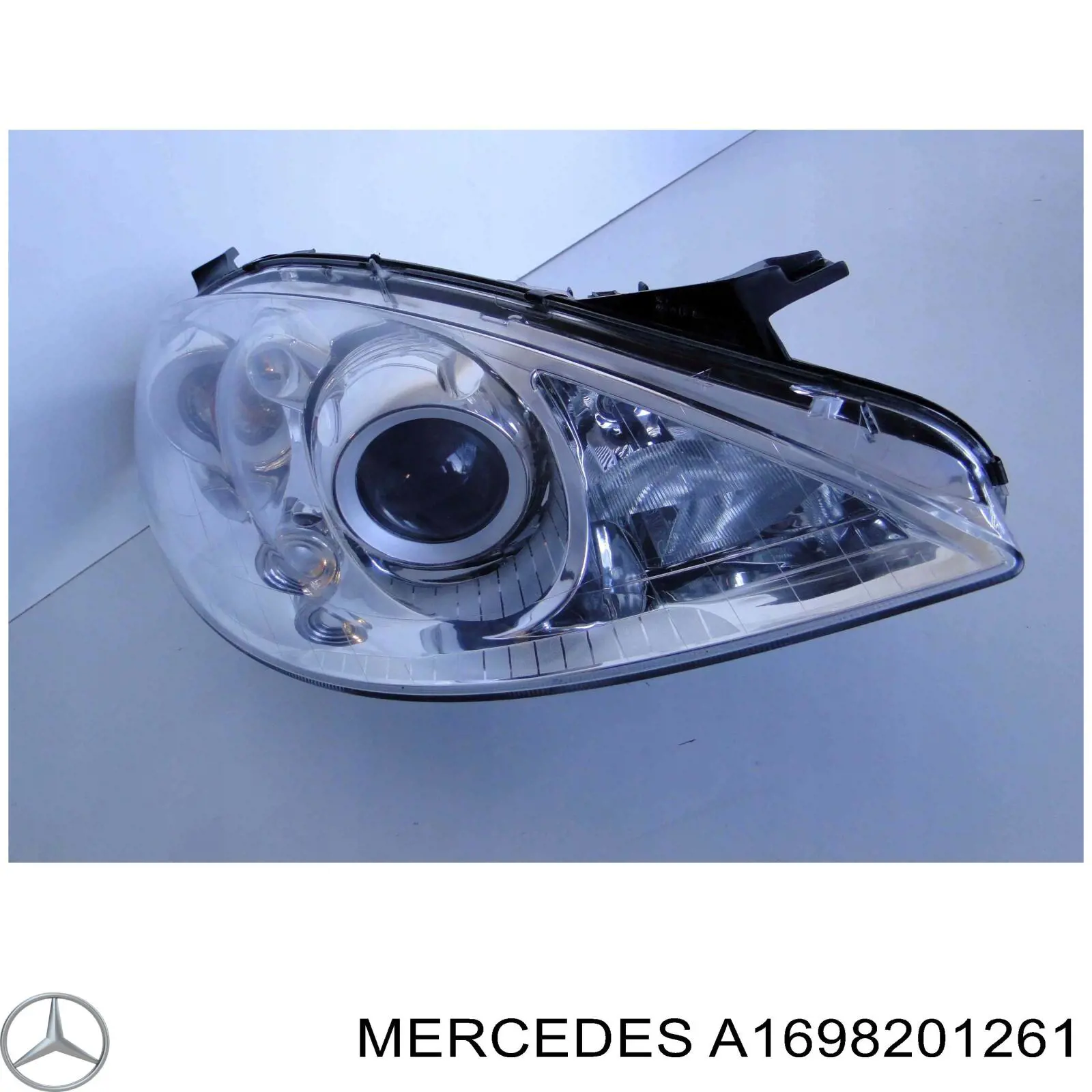 Фара правая Mercedes A1698201261 ціна, від 857.11 USD